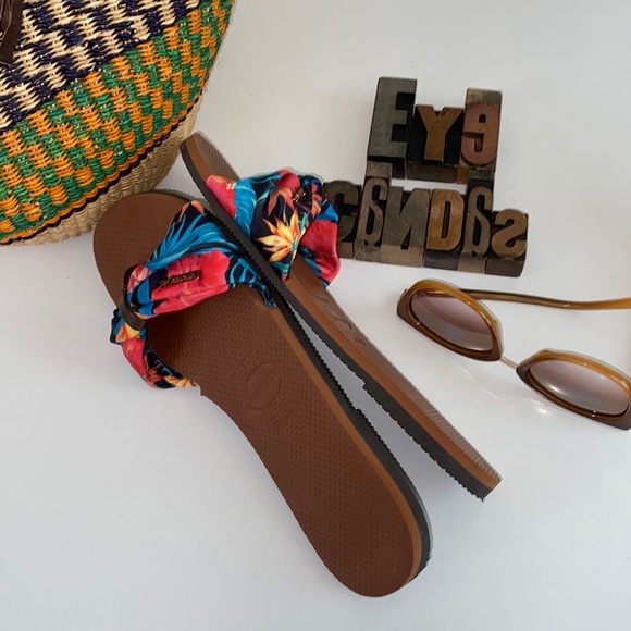 🇧🇷havaianas Women’s ‘You St. Tropez’ Sandals in Tropical Print - Picture 7 of 8